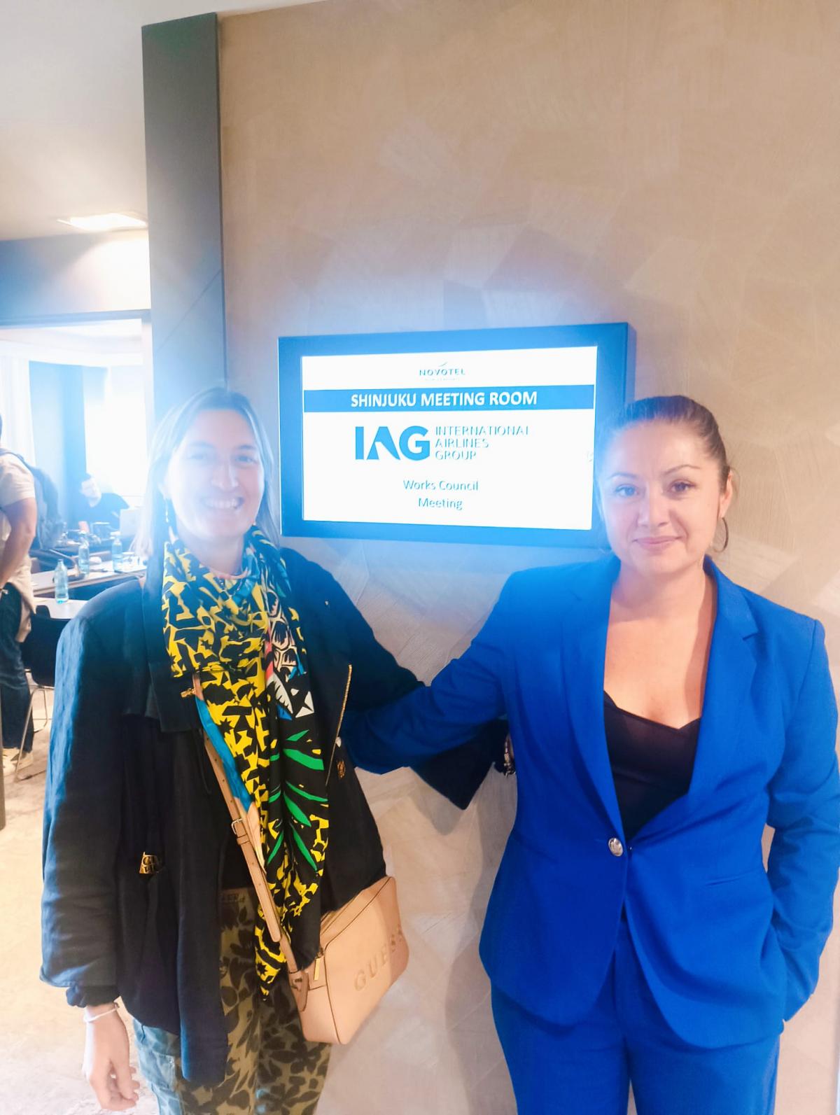 Noemi Cuerdo junto a Nieves Alzola en el Comit Europeo de IAG