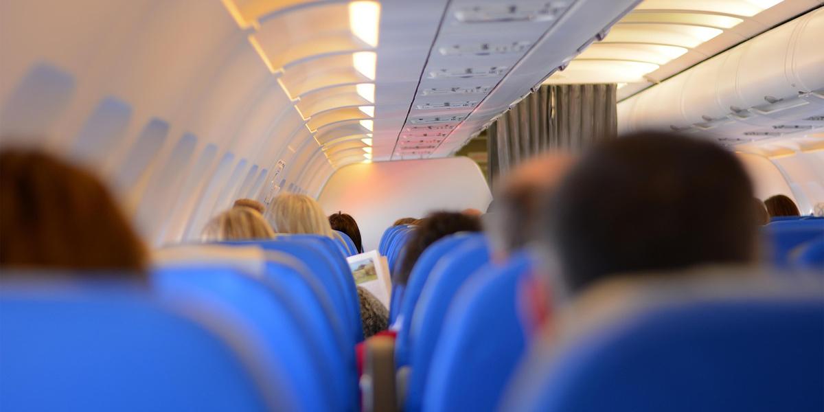 Interior de un avión