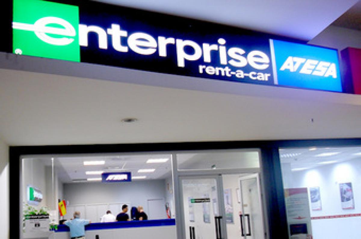 Mostrador Enterprise-Atesa en el aeropuerto de Madrid-Barajas