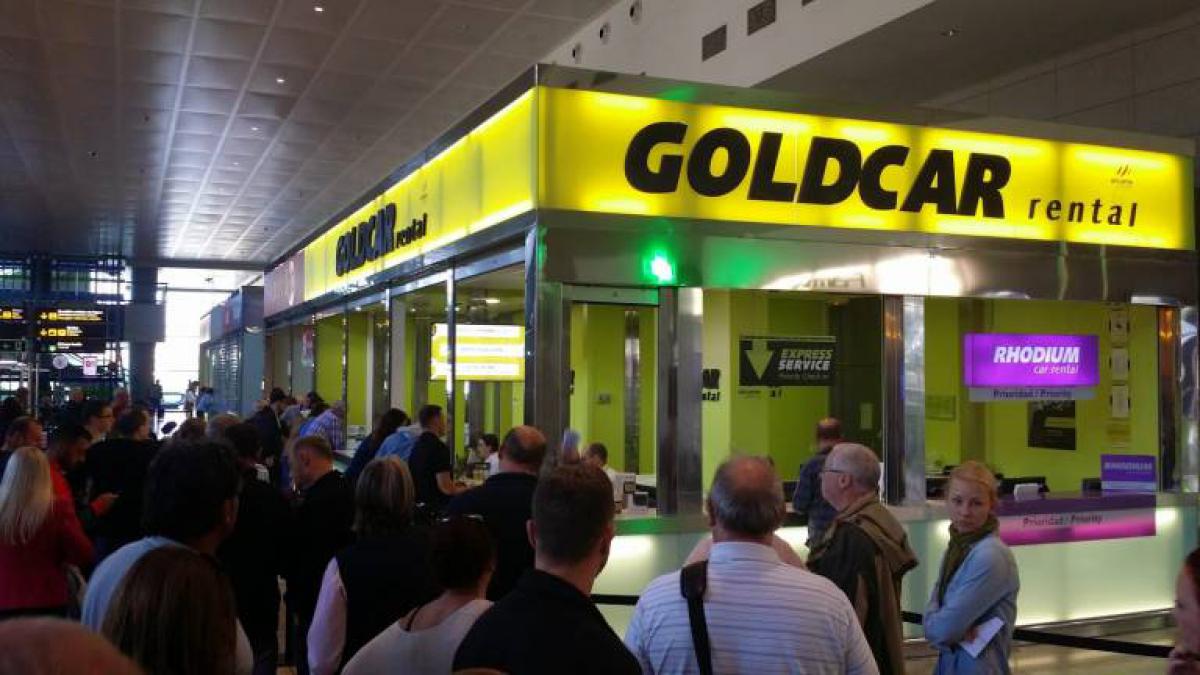 Oficinas de Goldcar en el aeropuerto de Alicante