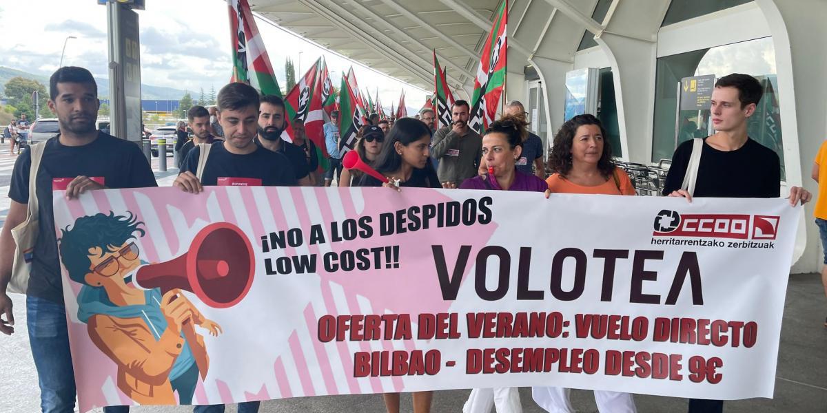 Manifestacin contra los despidos de Volotea.
